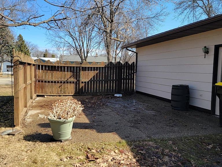 Listing photo 5