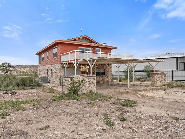 Listing photo 4