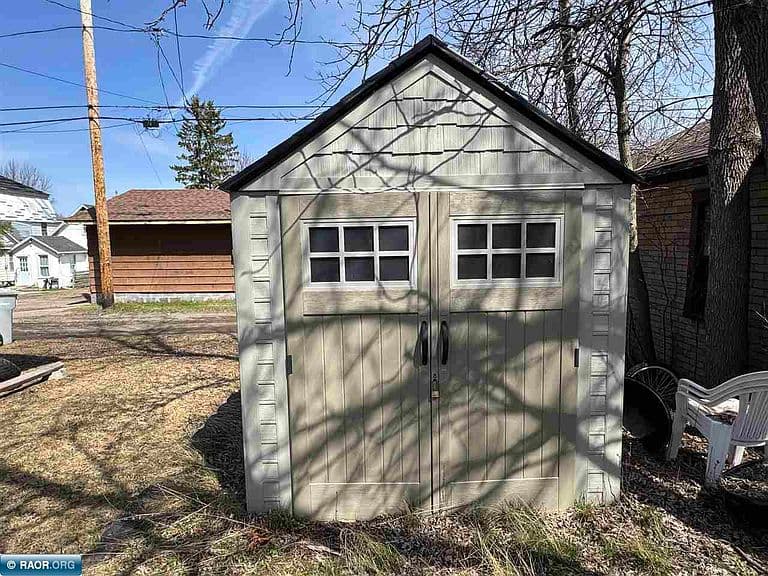 Listing photo 4