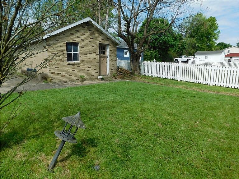 Listing photo 4