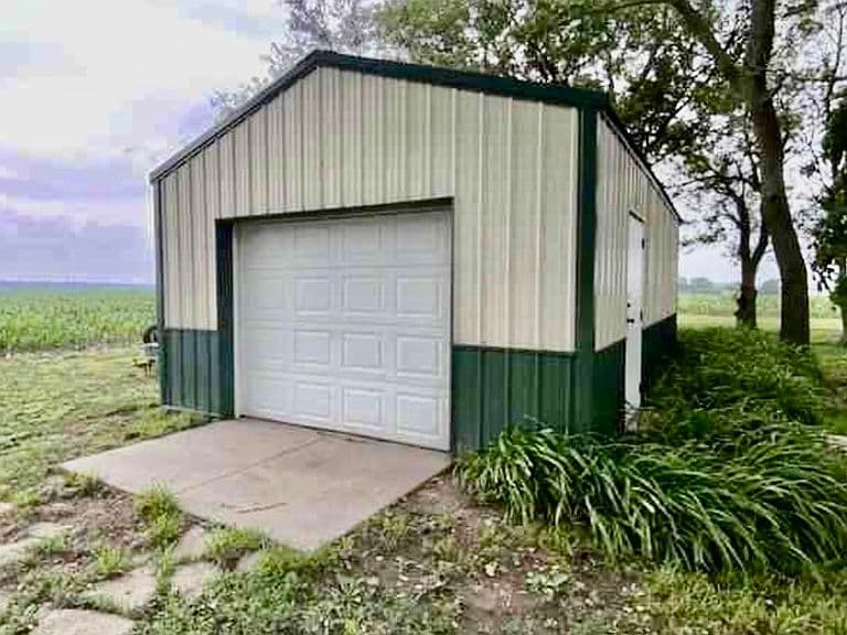 Listing photo 4