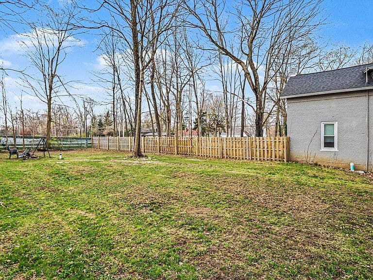 Listing photo 5