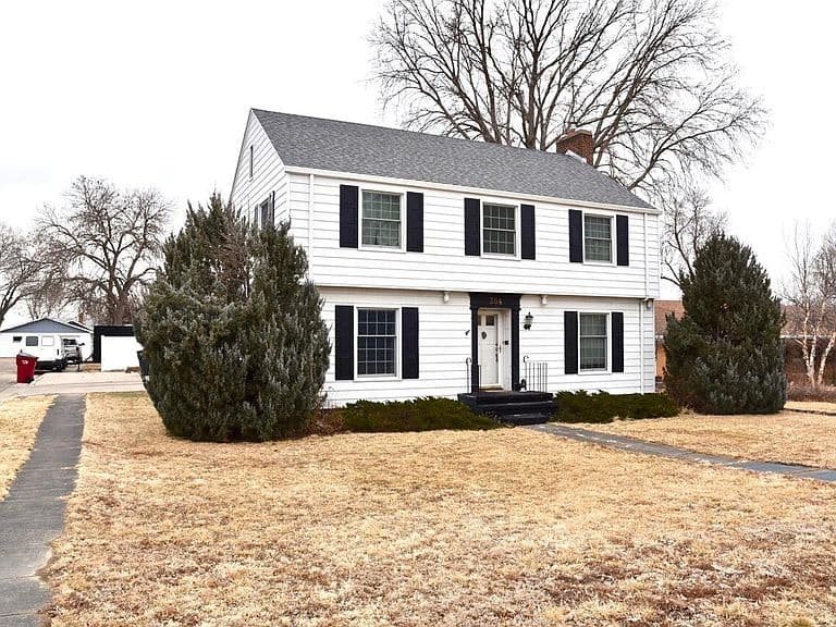 Listing photo 4