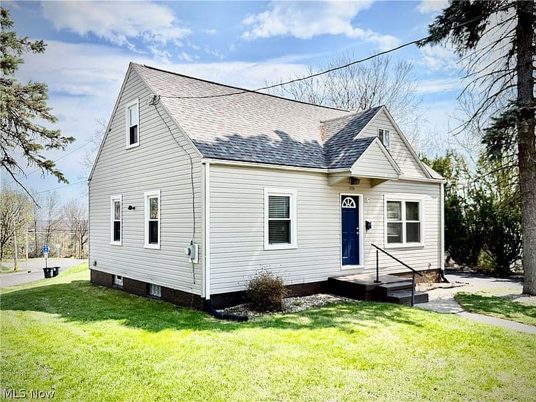 Listing photo 2