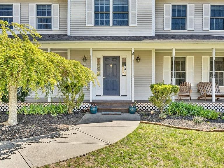 Listing photo 3