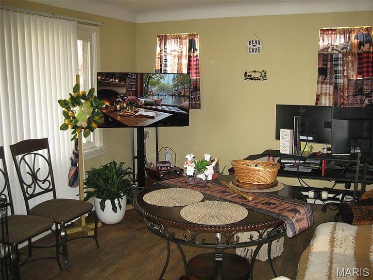 Listing photo 4