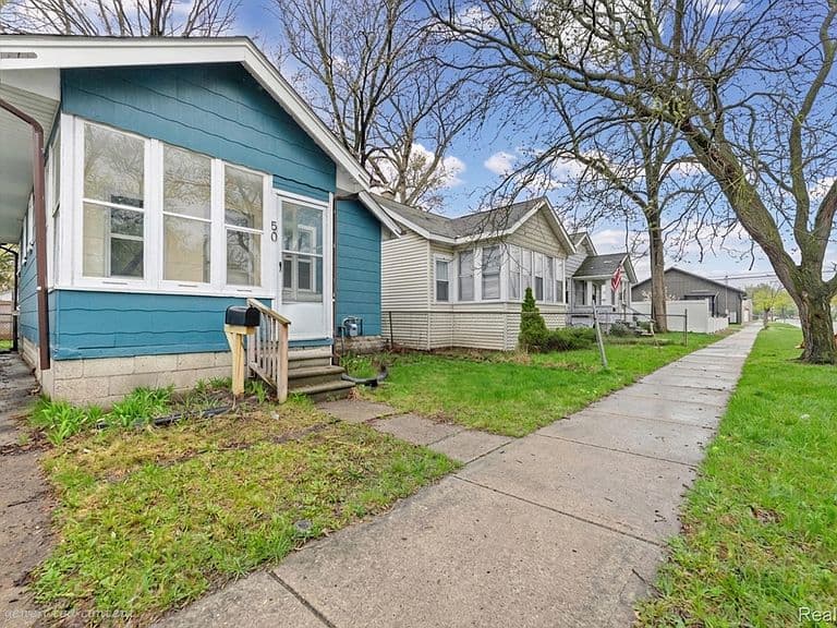 Listing photo 3