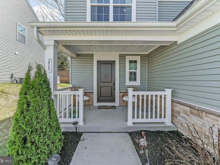 Listing photo 3