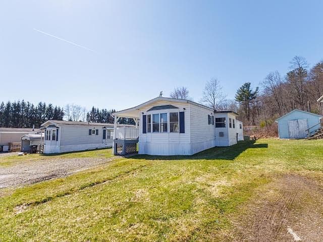 Listing photo 4