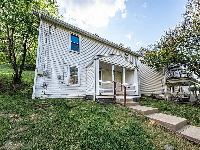Listing photo 2