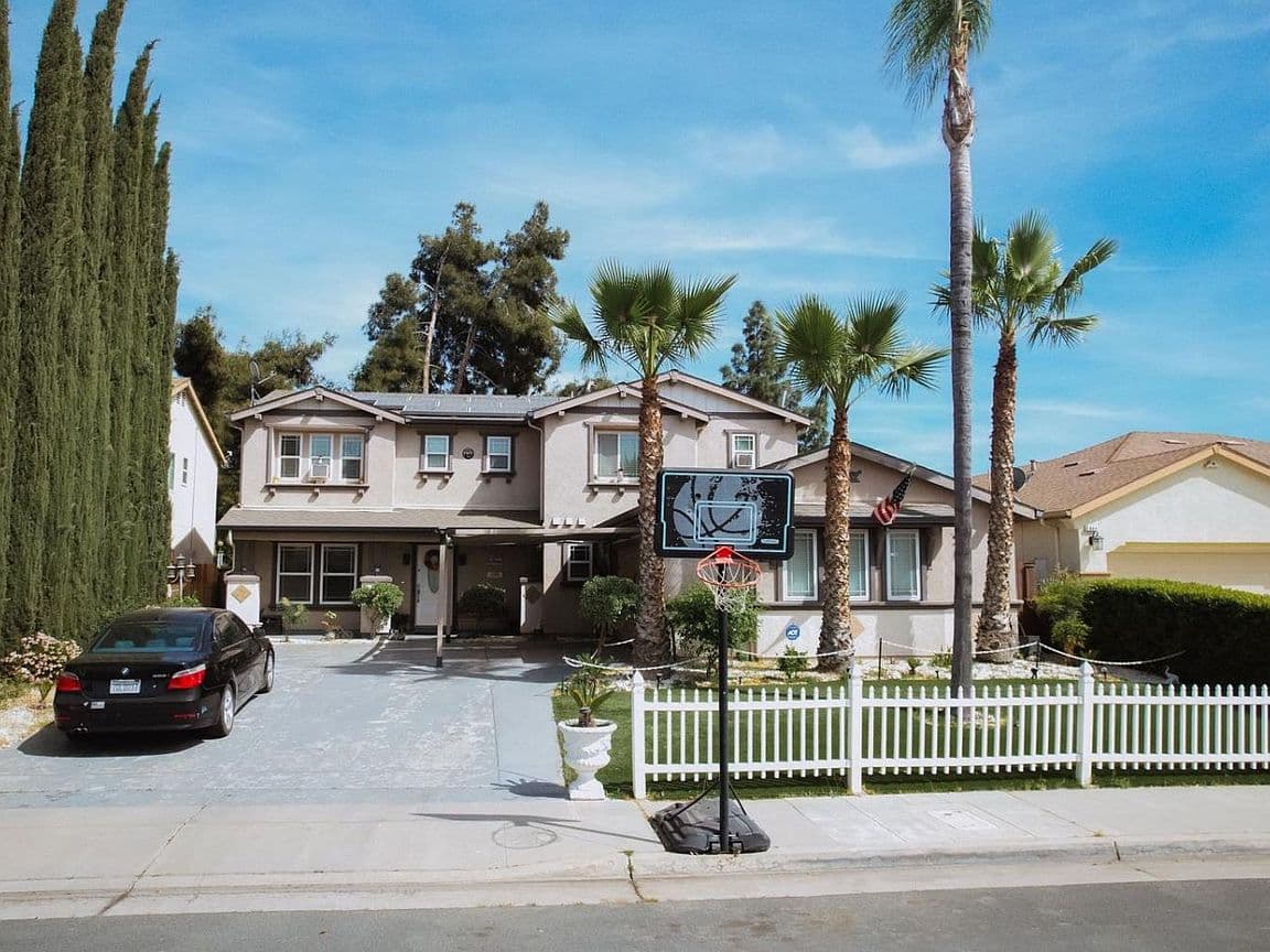 Primary listing photo