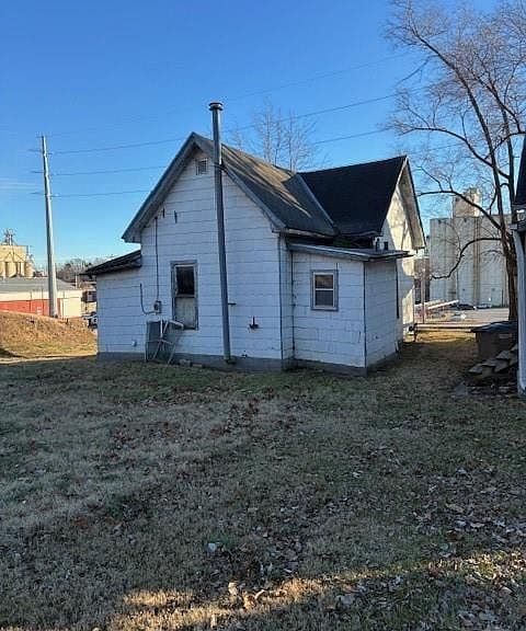 Listing photo 4