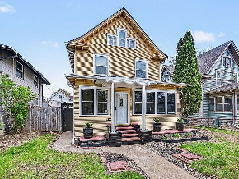 Listing photo 3