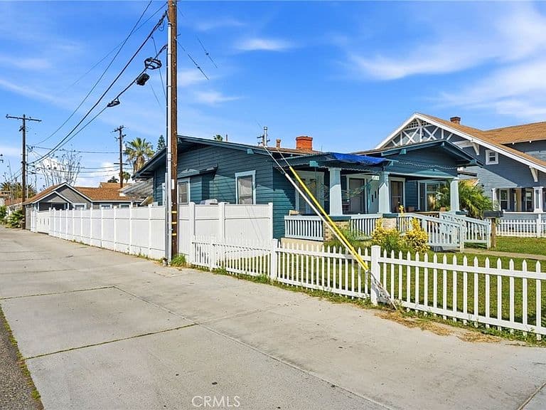 Listing photo 3