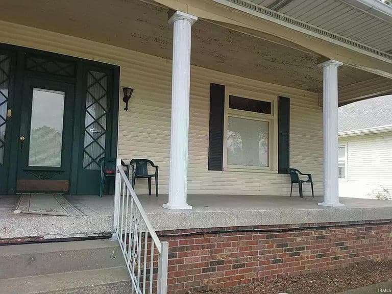 Listing photo 3