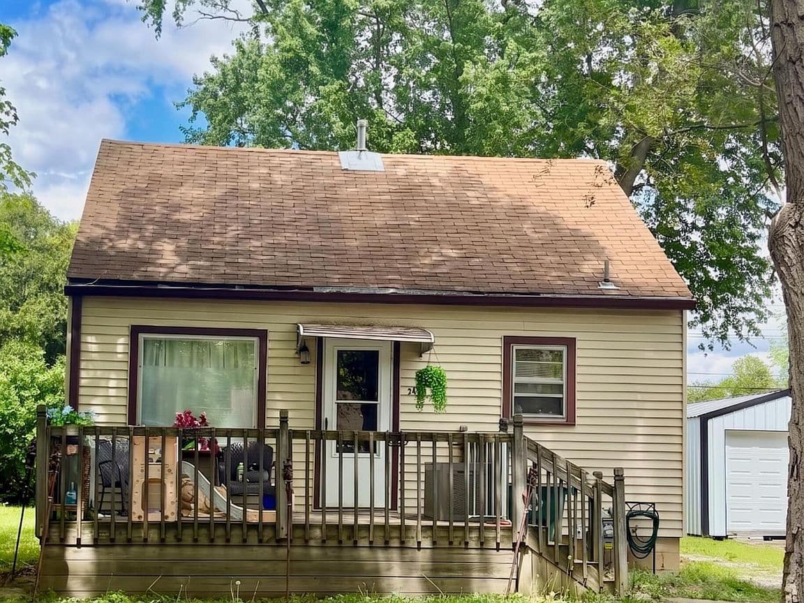 Primary listing photo