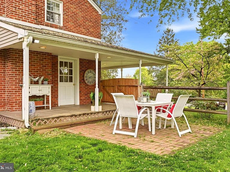 Listing photo 4
