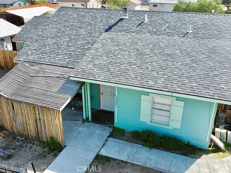 Listing photo 3