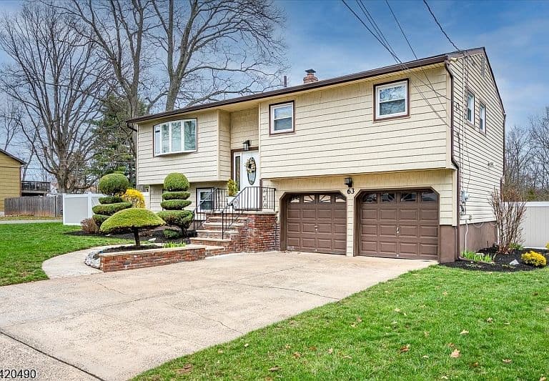 Listing photo 3