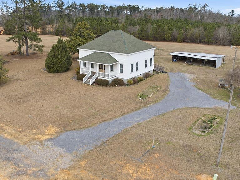Listing photo 4
