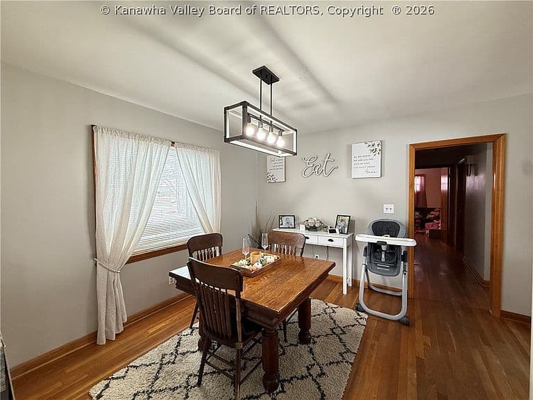 Listing photo 5