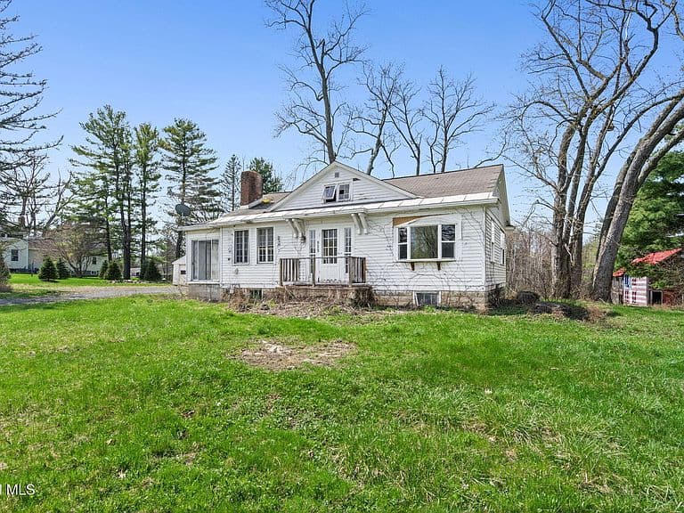 Listing photo 4