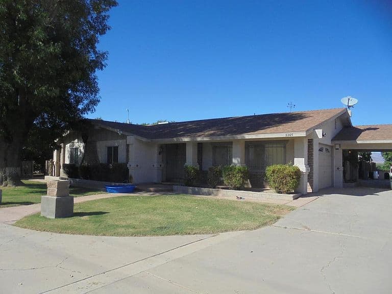 Listing photo 3