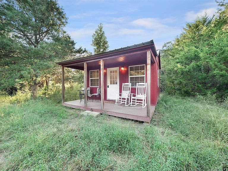 Listing photo 4