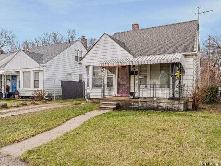 Listing photo 3