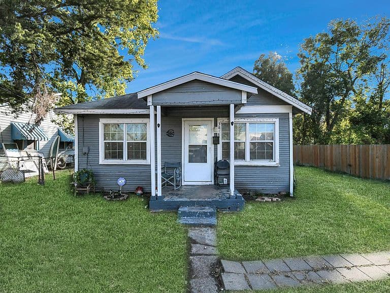 Listing photo 5