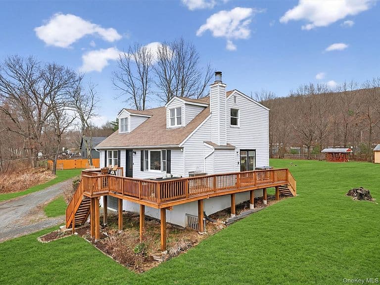 Listing photo 3