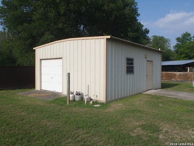 Listing photo 5