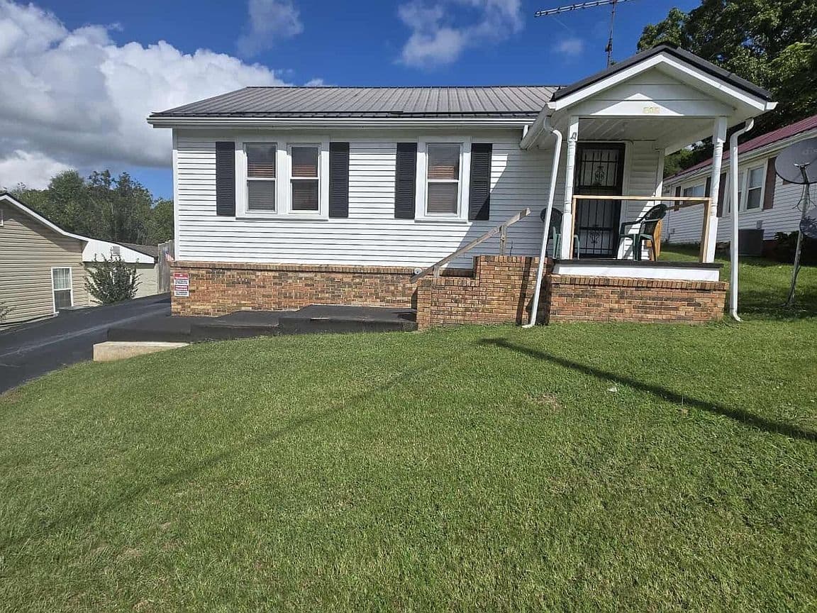 Primary listing photo