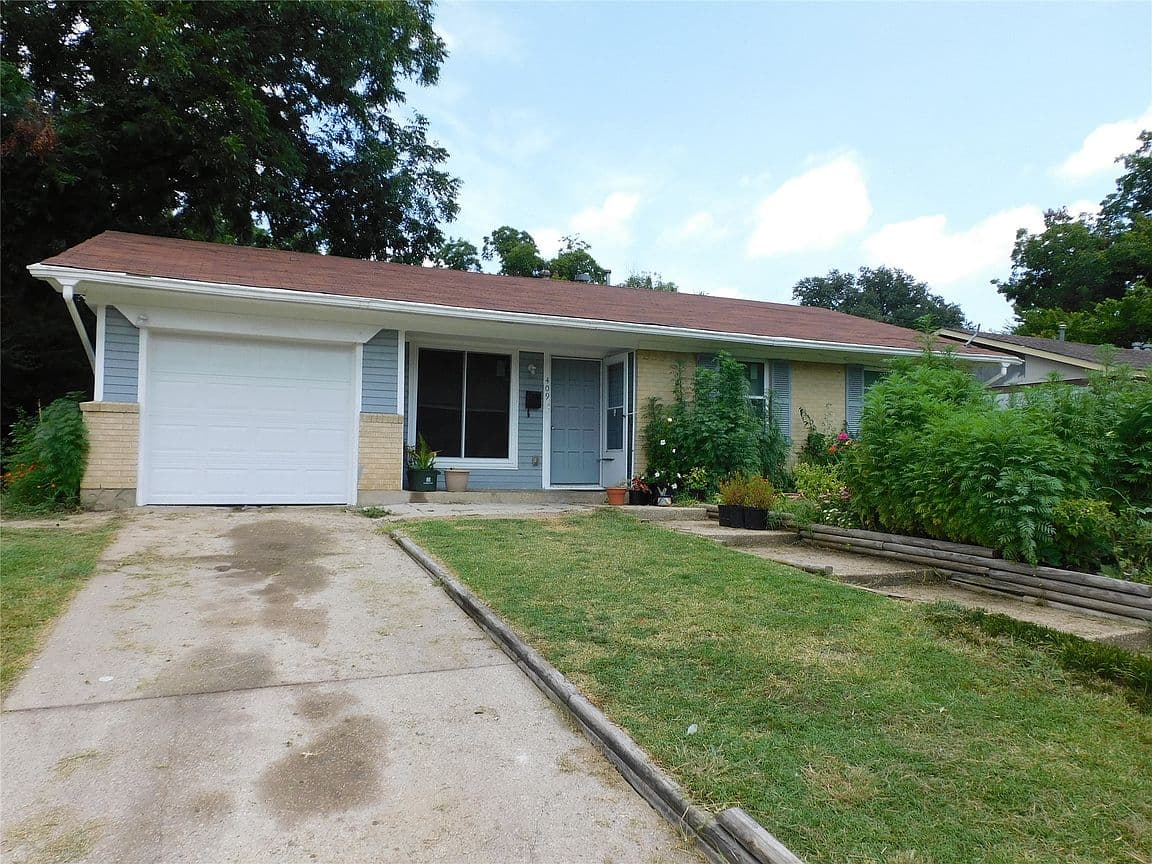 Primary listing photo