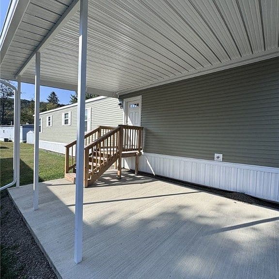 Listing photo 2
