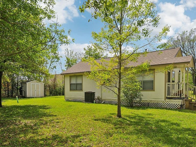 Listing photo 5