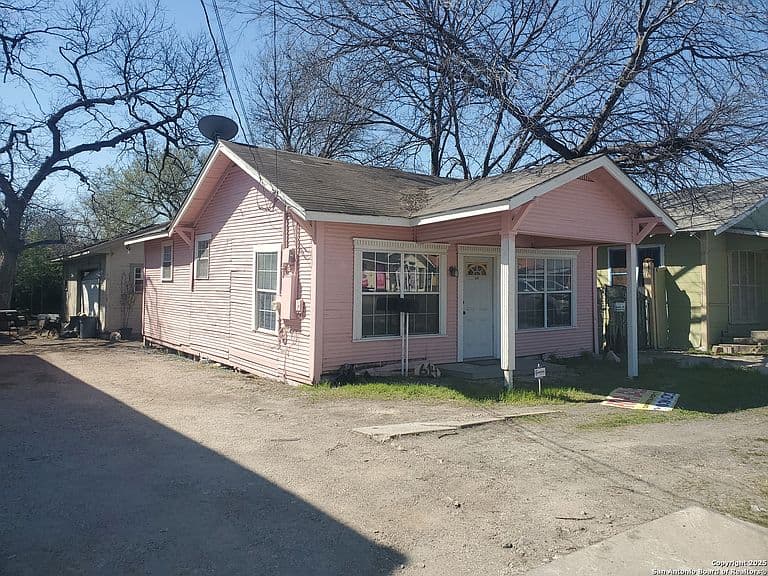 Listing photo 4