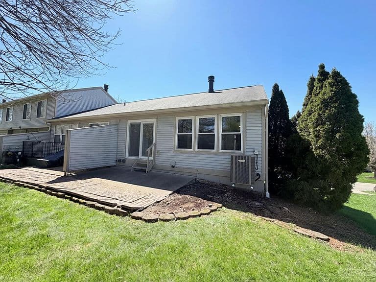 Listing photo 5