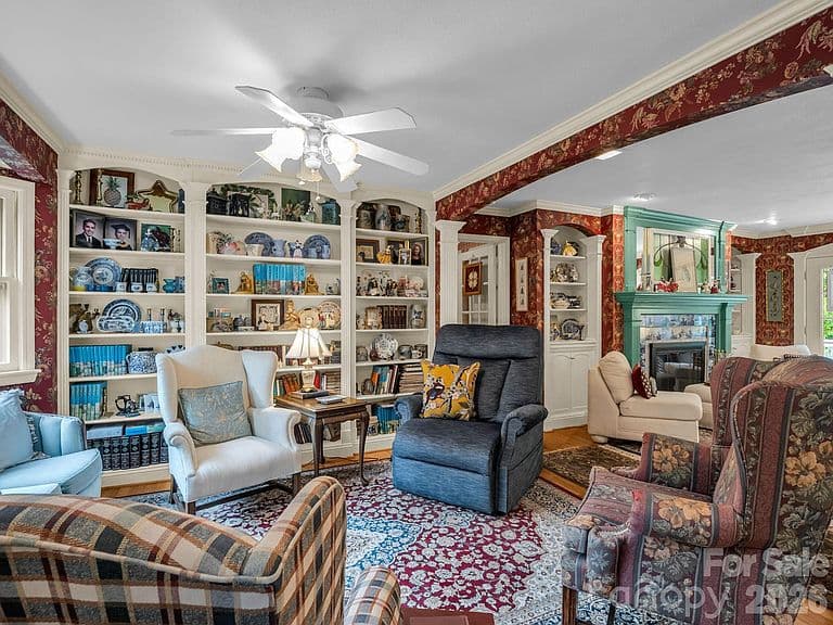 Listing photo 4