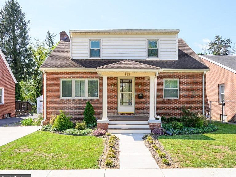 Listing photo 3