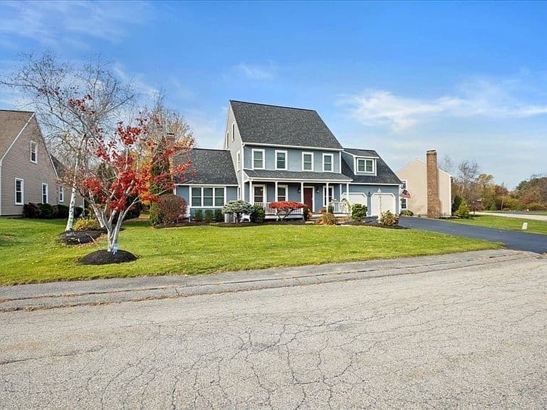 Listing photo 2