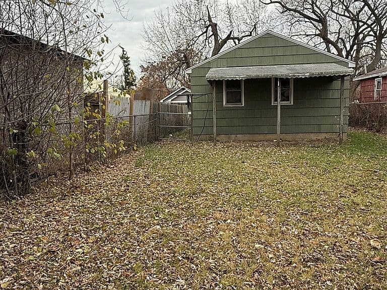 Listing photo 5