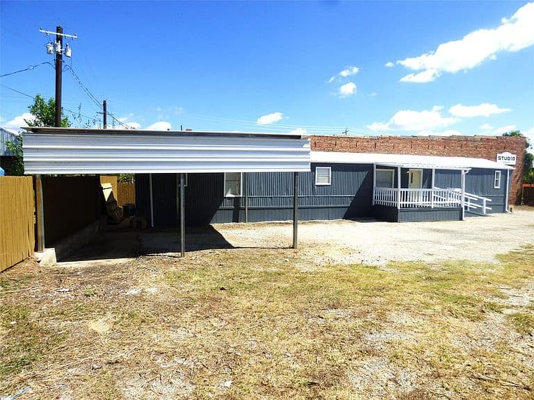 Listing photo 5