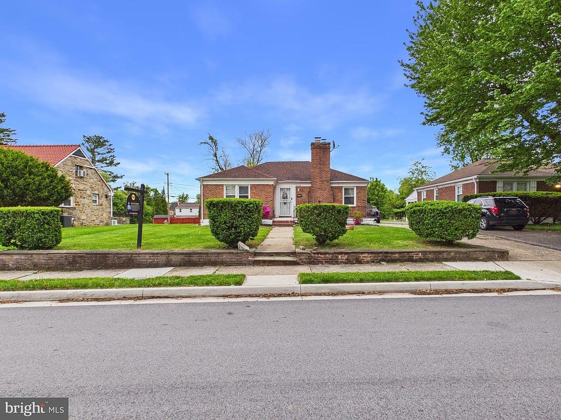 Primary listing photo