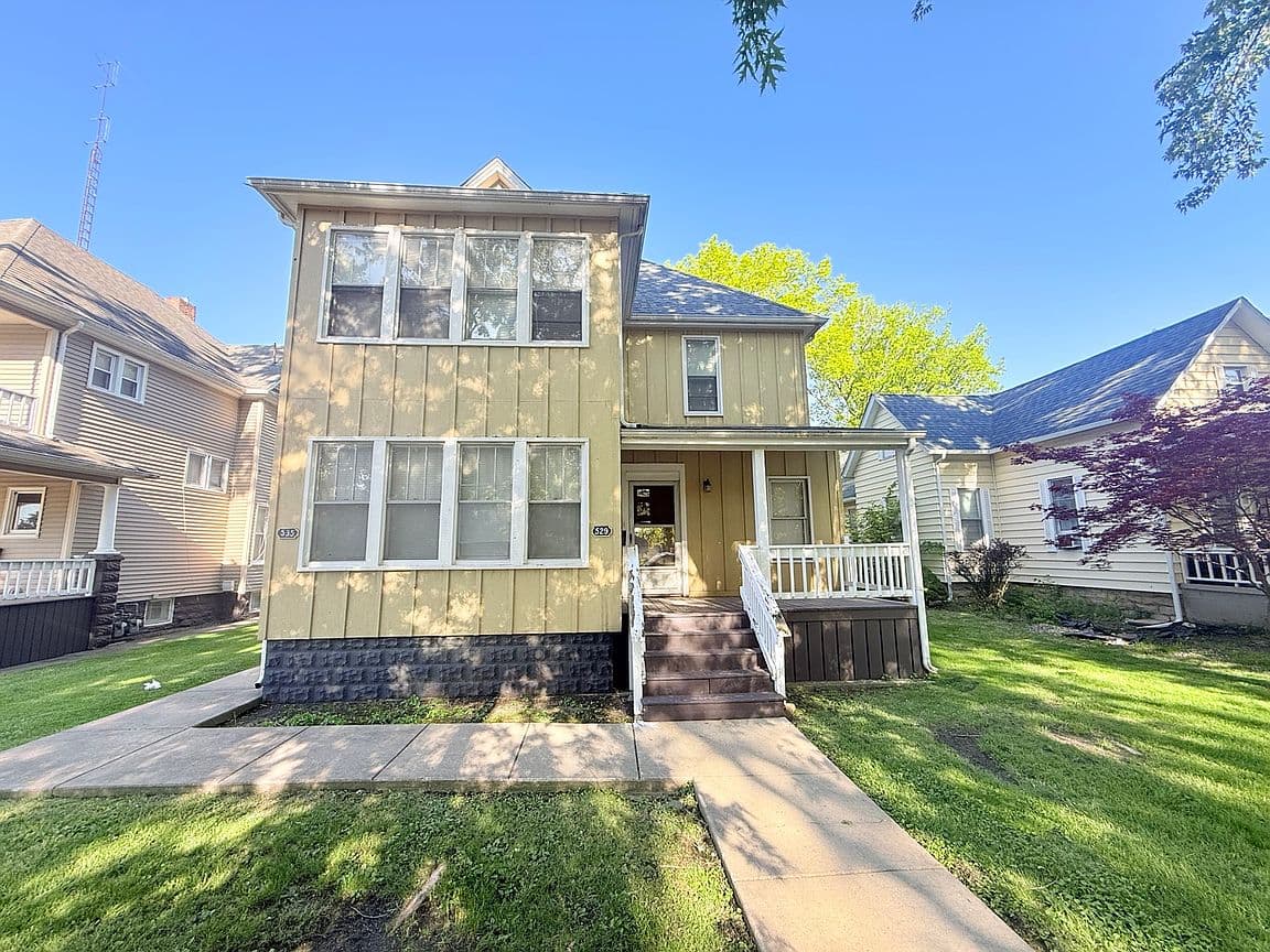 Primary listing photo