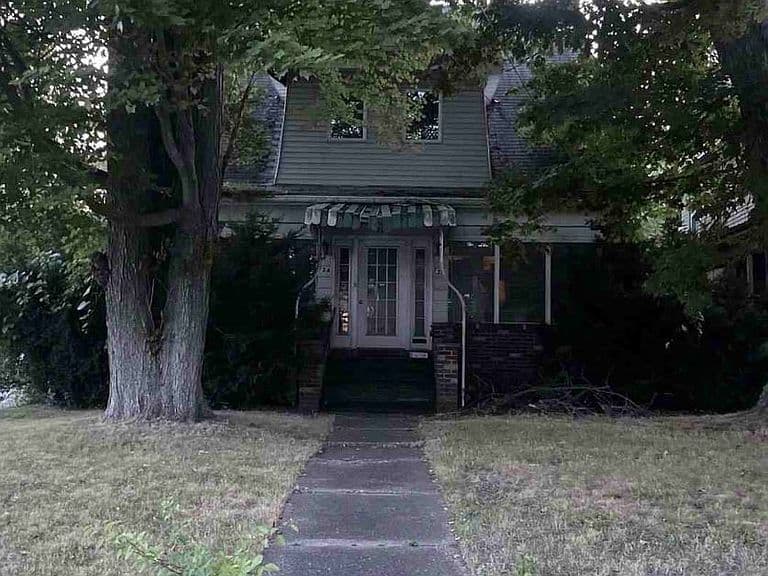 Listing photo