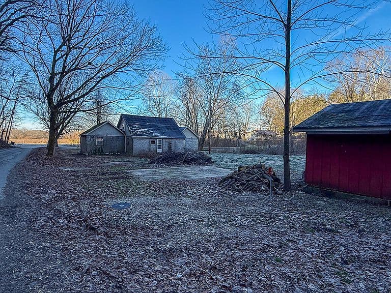Listing photo 4