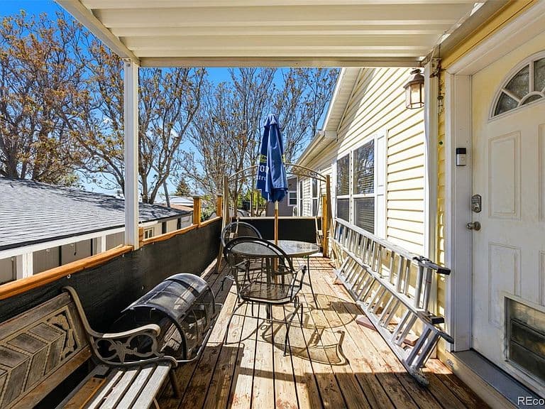 Listing photo 4