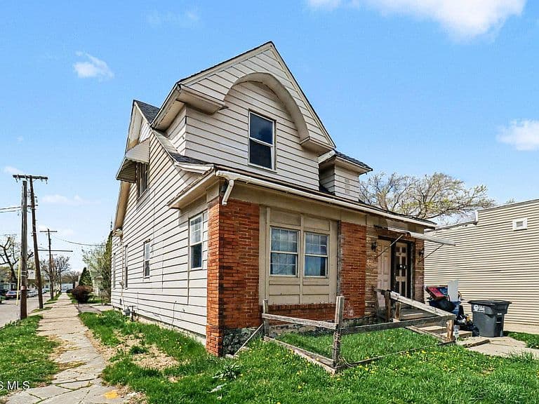 Listing photo 4