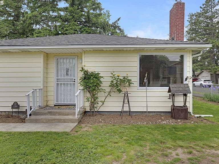 Listing photo 5